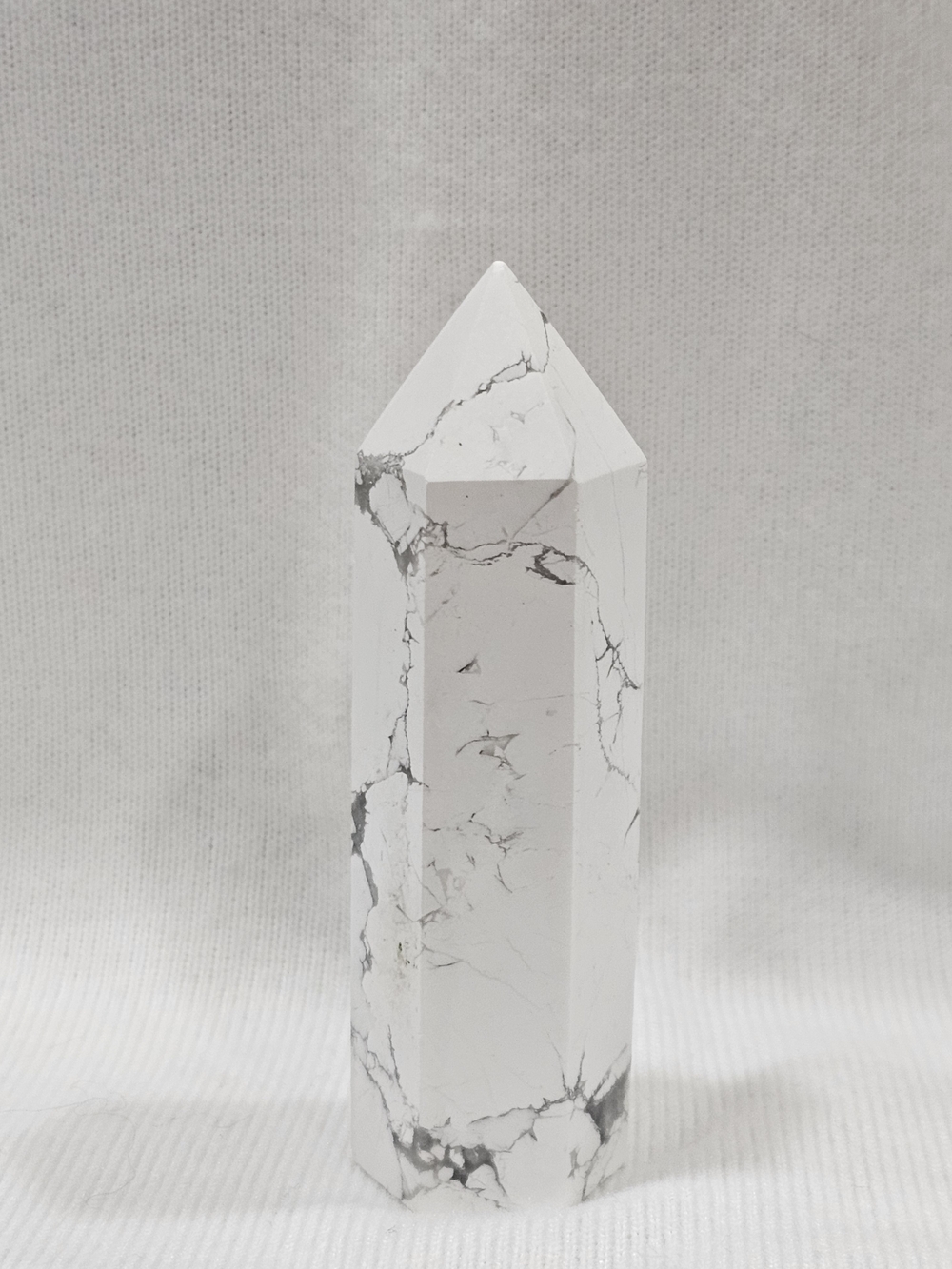 White Howlite Crystal Point Tower - Picture 3 of 3